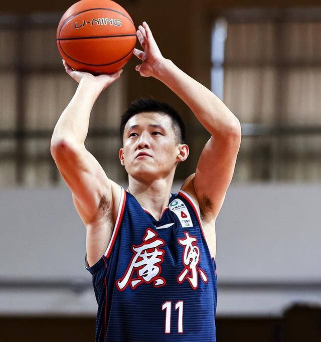球队战绩变化引发讨论，球员表现备受关注
